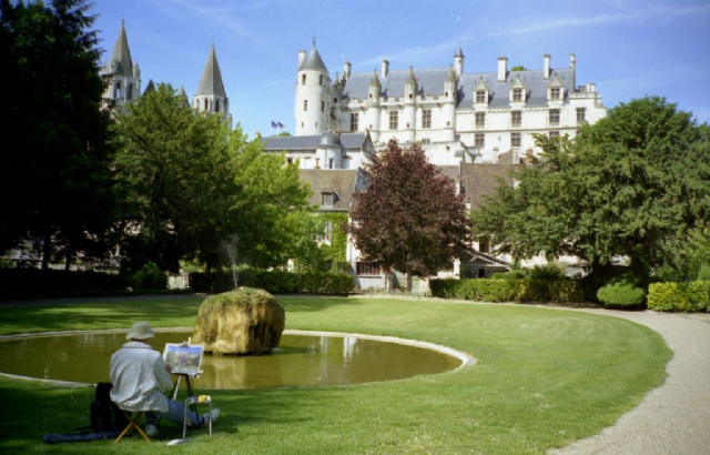 Jump to the Loches Web site